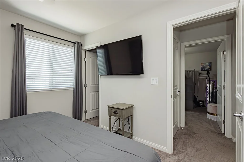 9226 Blue Agate, Las Vegas, NV 89178