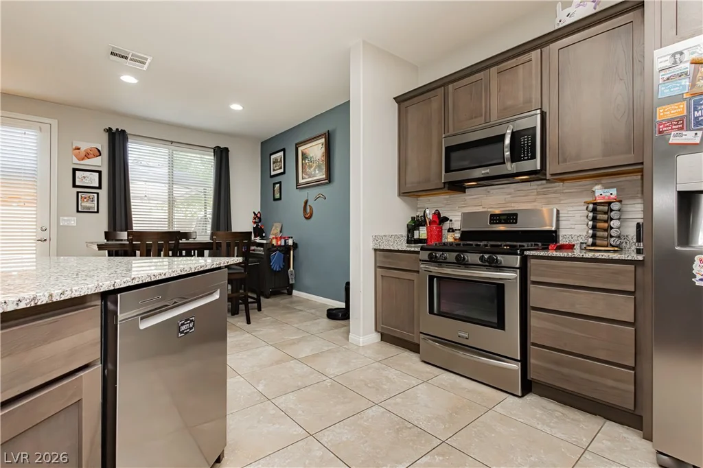 9226 Blue Agate, Las Vegas, NV 89178