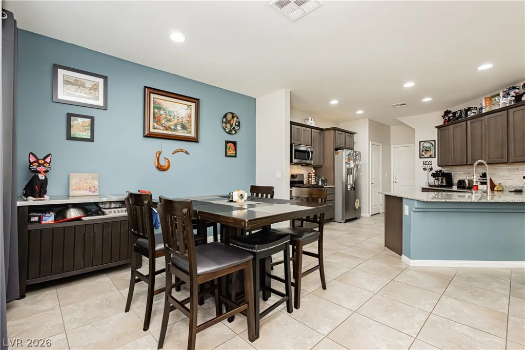 9226 Blue Agate, Las Vegas, NV 89178