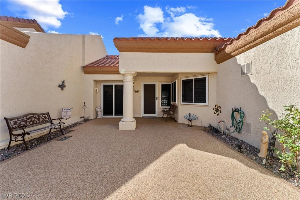 2400 Dove Valley, Las Vegas, NV 89134