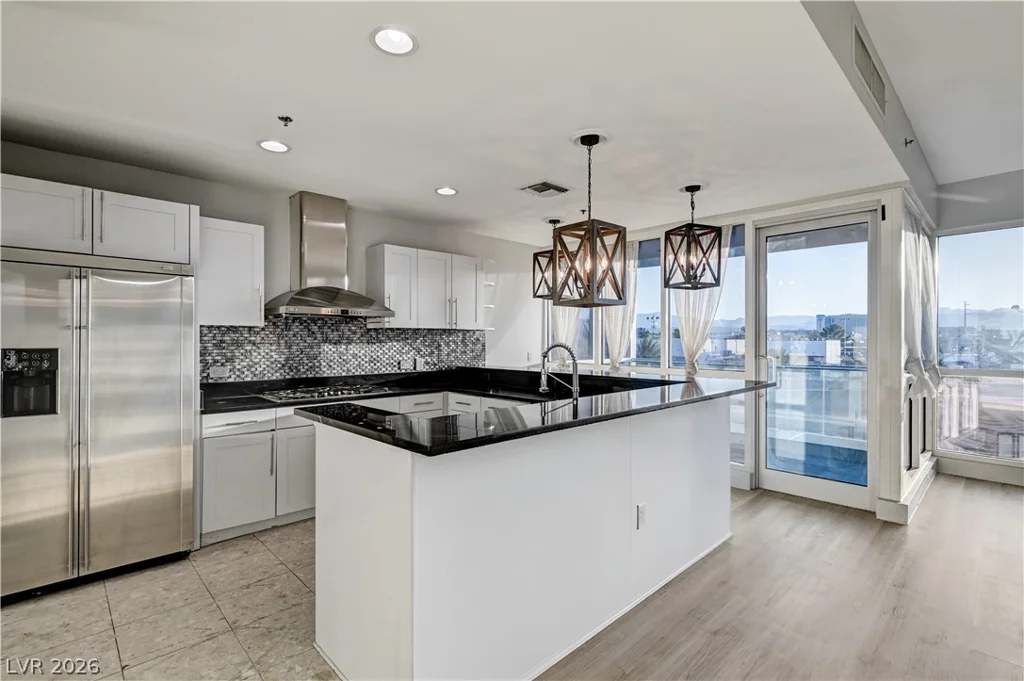 4575 Dean Martin, Las Vegas, NV 89103