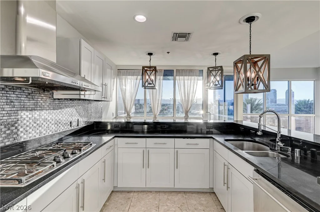 4575 Dean Martin, Las Vegas, NV 89103