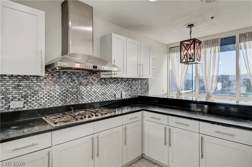 4575 Dean Martin, Las Vegas, NV 89103