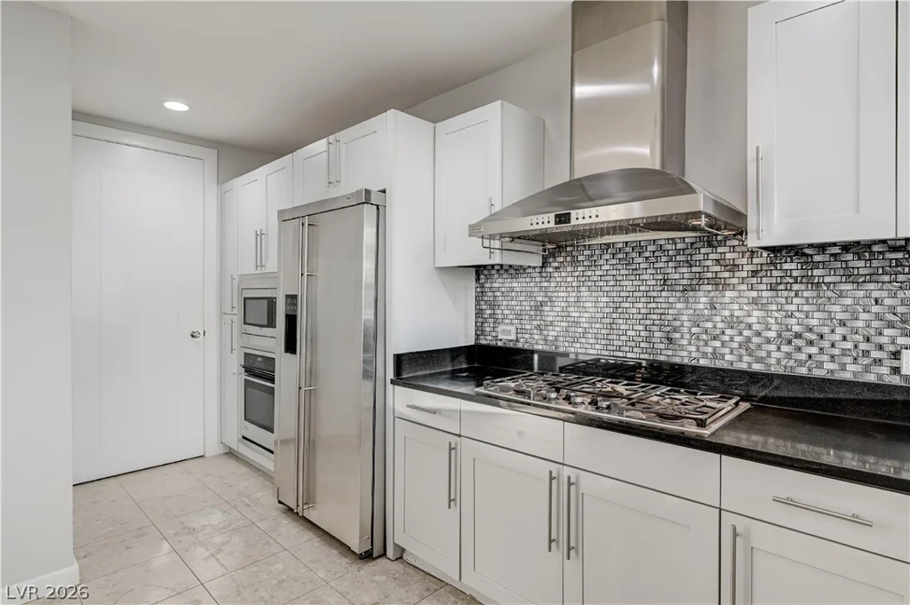 4575 Dean Martin, Las Vegas, NV 89103