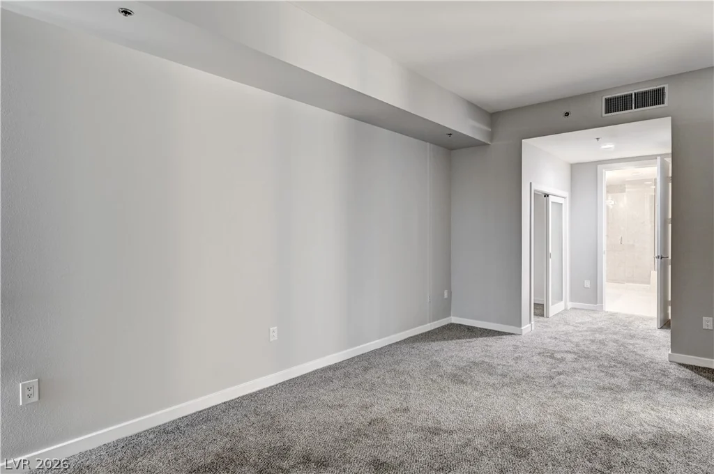 4575 Dean Martin, Las Vegas, NV 89103