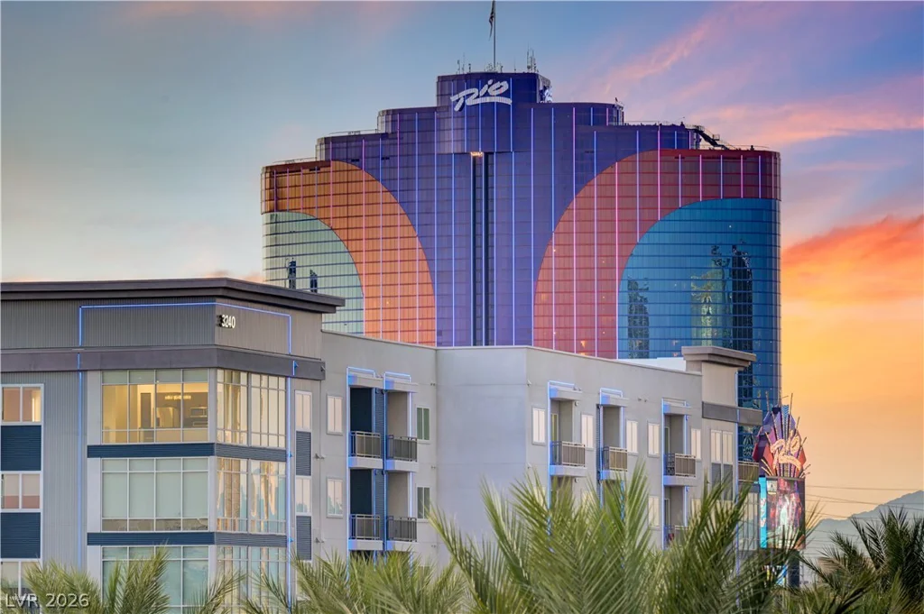 4575 Dean Martin, Las Vegas, NV 89103