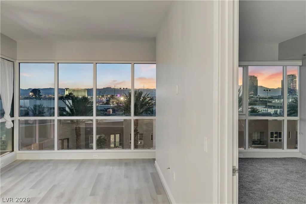 4575 Dean Martin, Las Vegas, NV 89103
