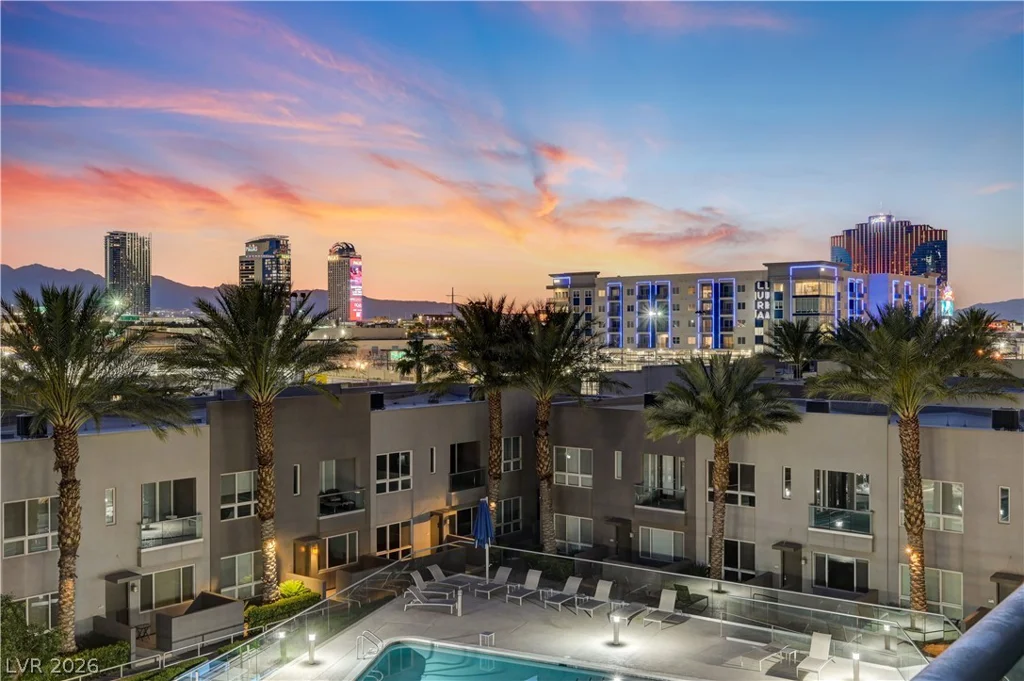 4575 Dean Martin, Las Vegas, NV 89103