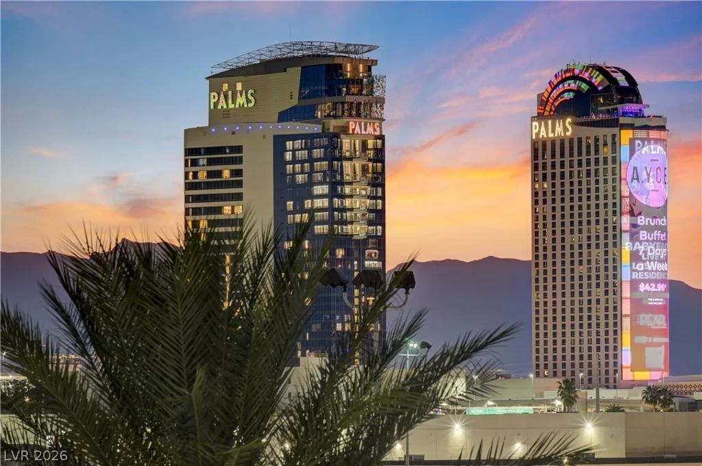 4575 Dean Martin, Las Vegas, NV 89103