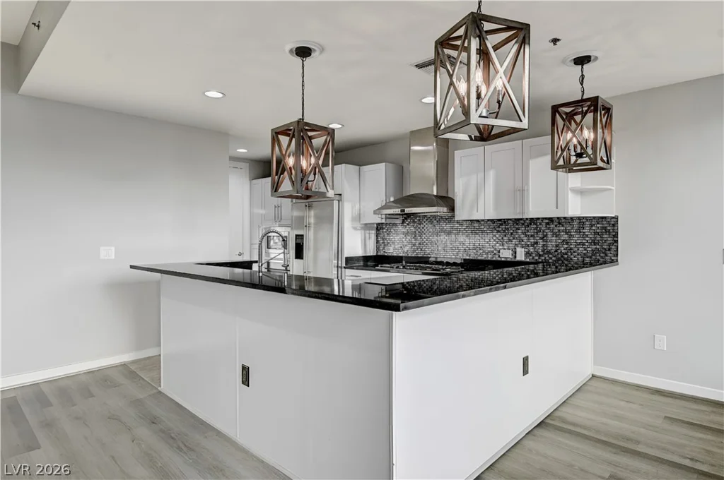 4575 Dean Martin, Las Vegas, NV 89103
