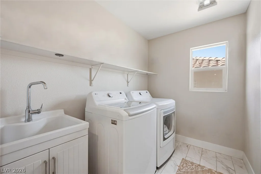 7916 Flat Creek, Las Vegas, NV 89131