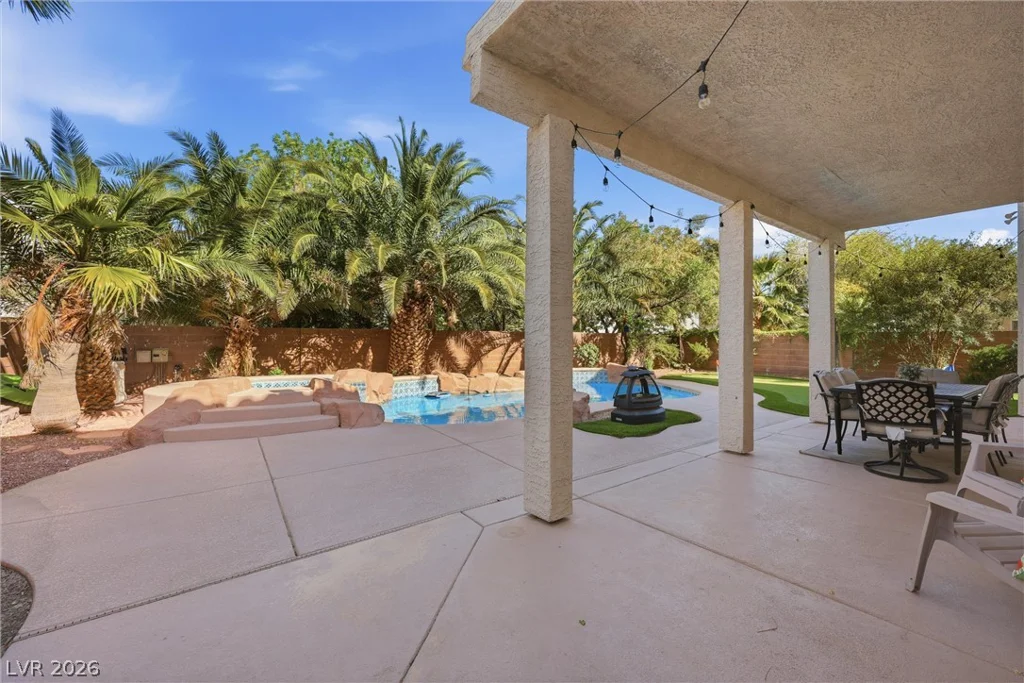 7916 Flat Creek, Las Vegas, NV 89131