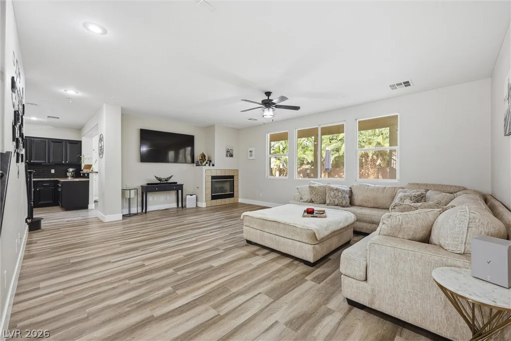 7916 Flat Creek, Las Vegas, NV 89131