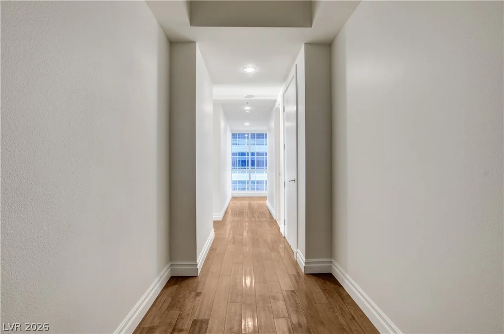 4575 DEAN MARTIN, Las Vegas, NV 89103