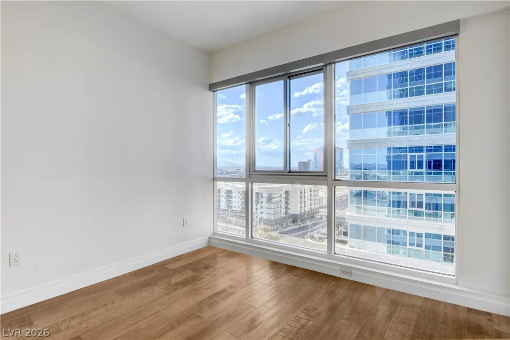 4575 DEAN MARTIN, Las Vegas, NV 89103
