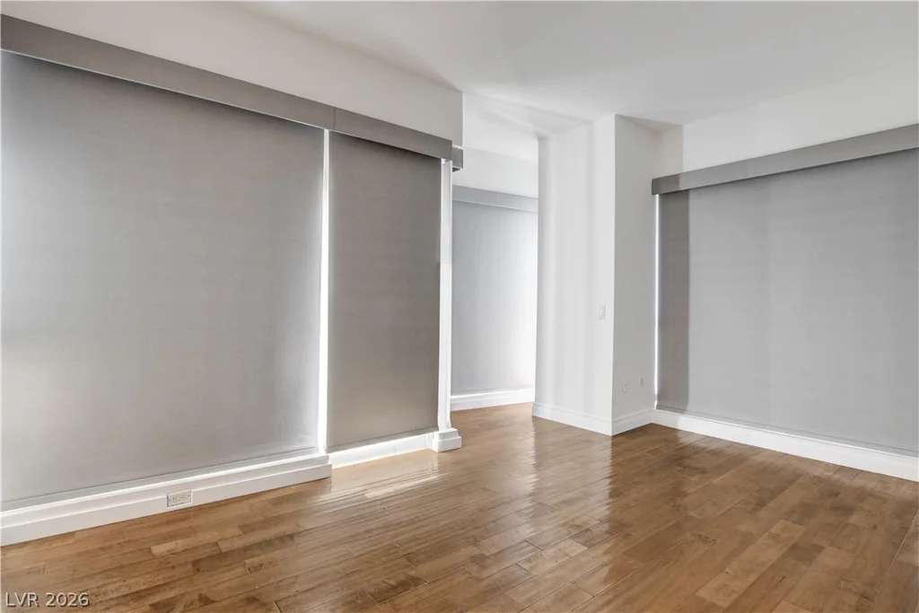 4575 DEAN MARTIN, Las Vegas, NV 89103