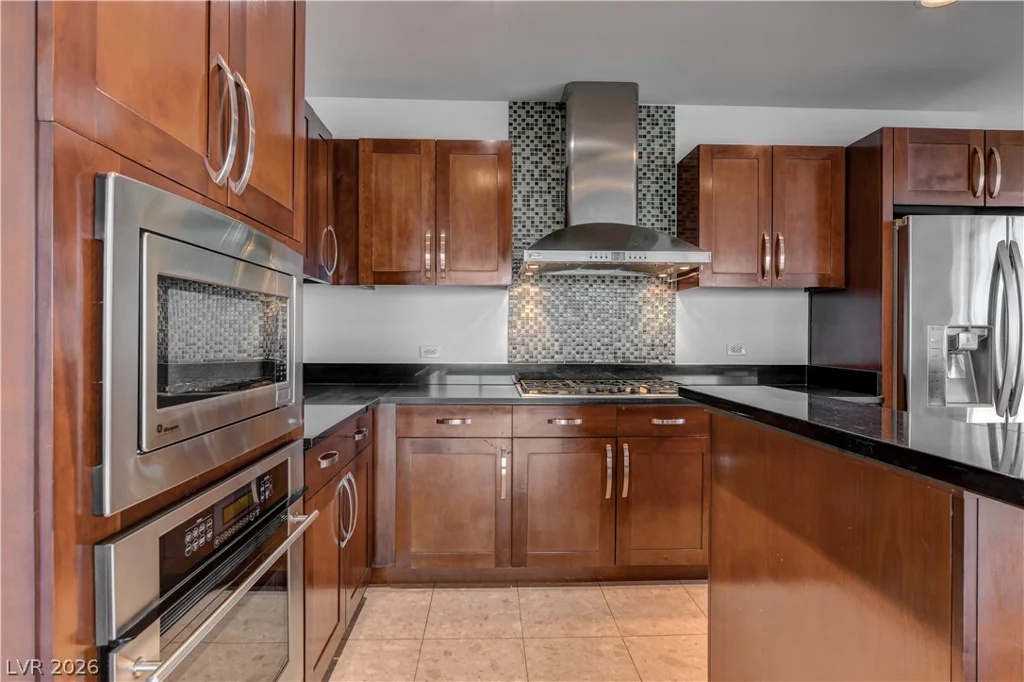 4575 DEAN MARTIN, Las Vegas, NV 89103