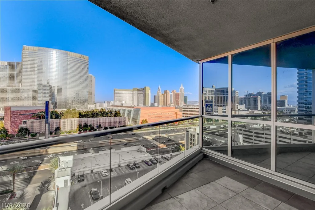 4575 DEAN MARTIN, Las Vegas, NV 89103