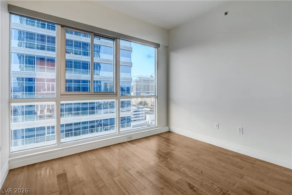 4575 DEAN MARTIN, Las Vegas, NV 89103
