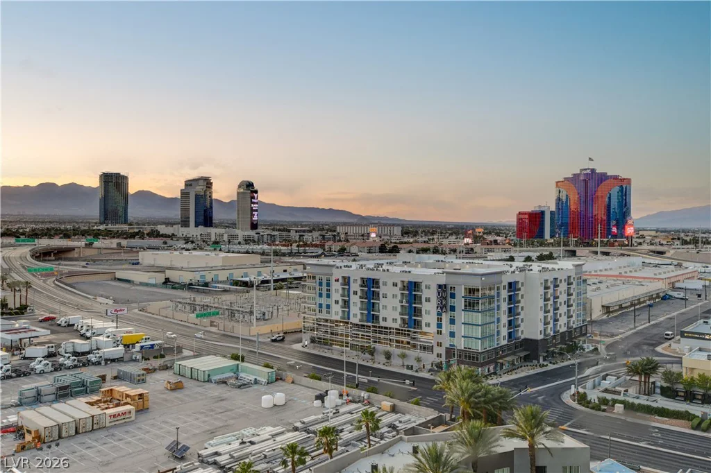 4575 DEAN MARTIN, Las Vegas, NV 89103