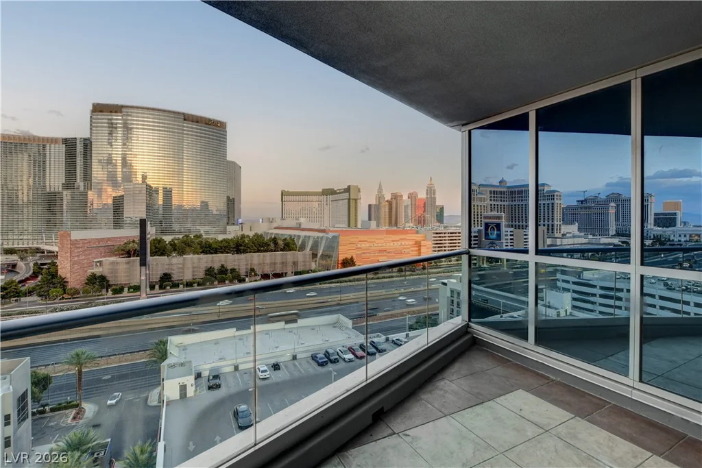 4575 DEAN MARTIN, Las Vegas, NV 89103