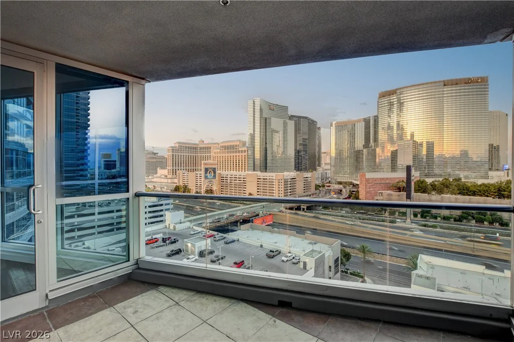 4575 DEAN MARTIN, Las Vegas, NV 89103