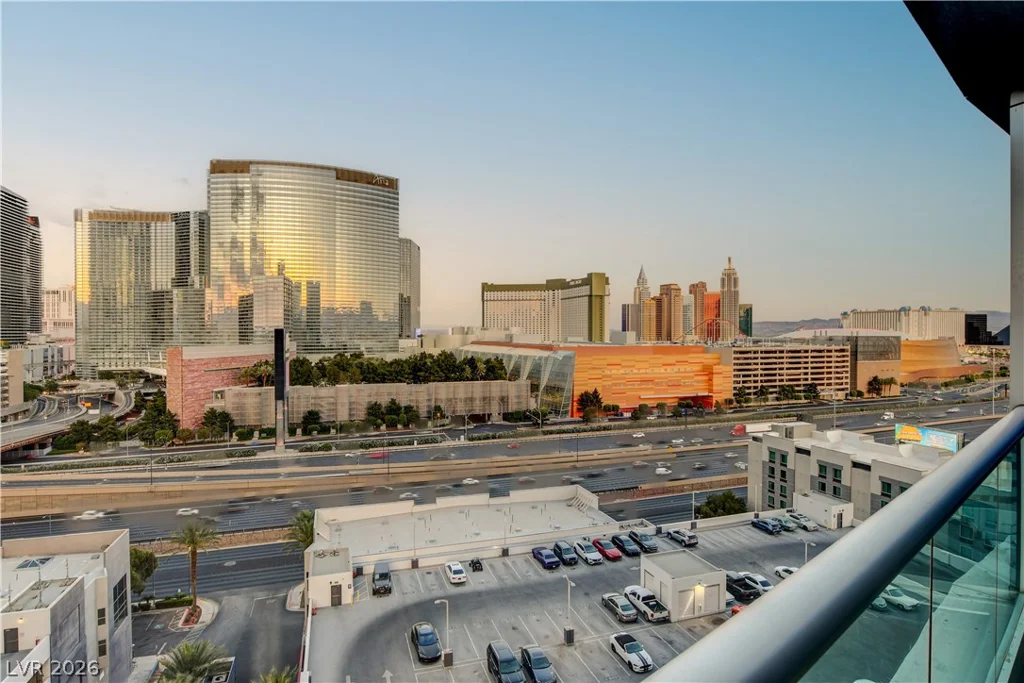 4575 DEAN MARTIN, Las Vegas, NV 89103