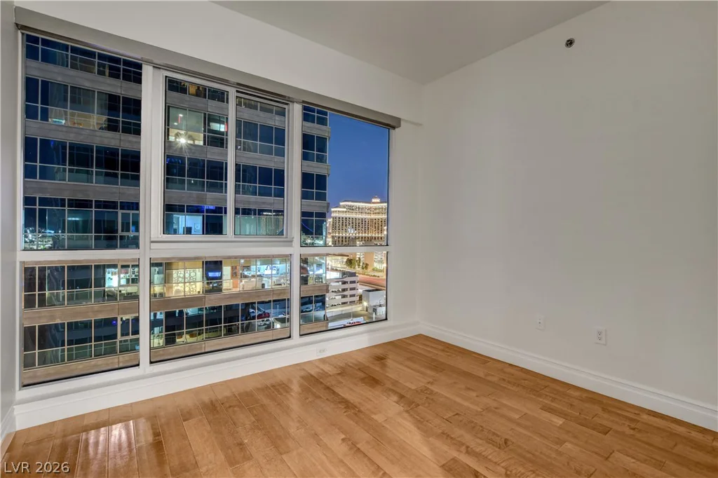 4575 DEAN MARTIN, Las Vegas, NV 89103