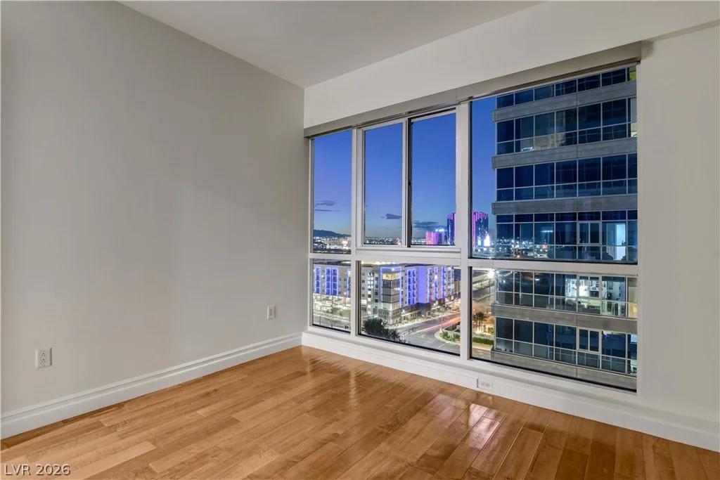 4575 DEAN MARTIN, Las Vegas, NV 89103