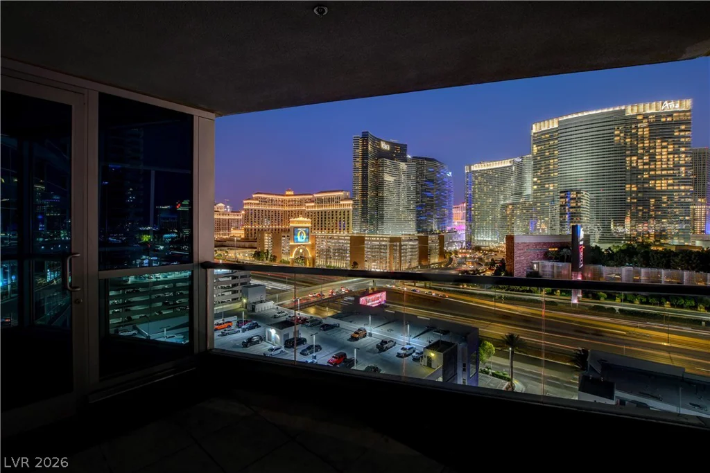 4575 DEAN MARTIN, Las Vegas, NV 89103