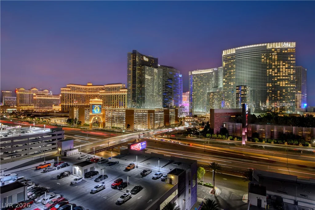 4575 DEAN MARTIN, Las Vegas, NV 89103