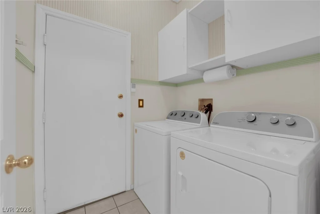 1210 Stoneypeak, North Las Vegas, NV 89081