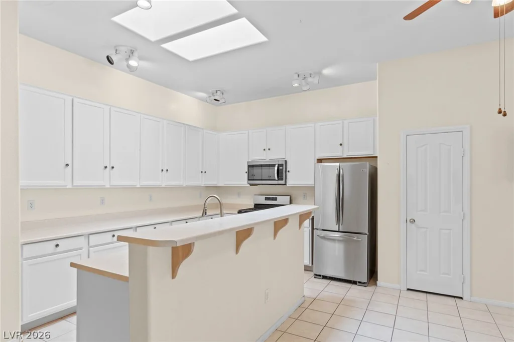 1210 Stoneypeak, North Las Vegas, NV 89081