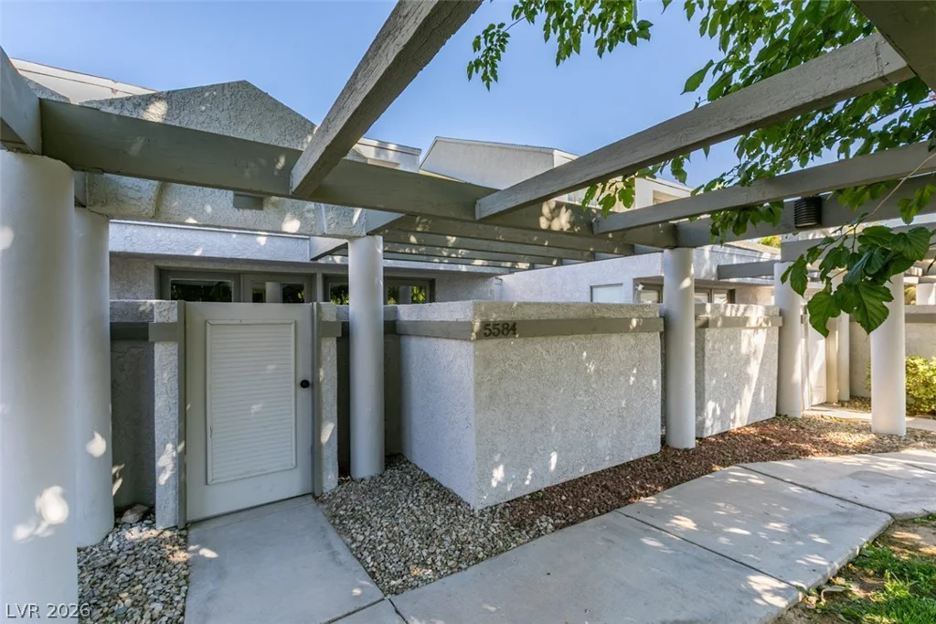 5584 Orchard, Las Vegas, NV 89110