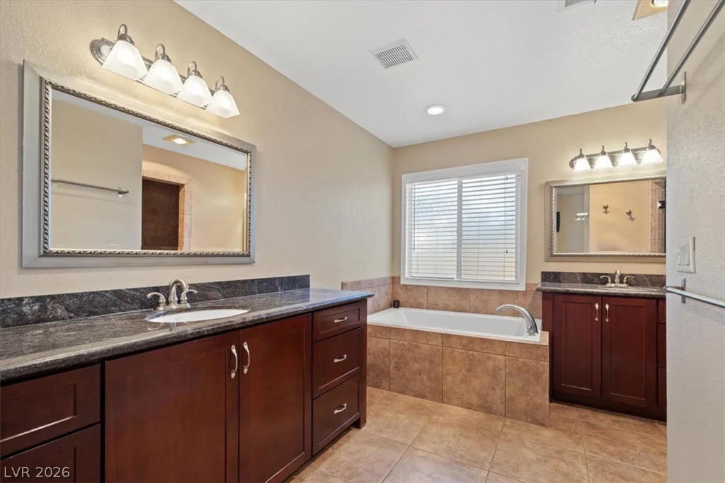 1512 Padova, Las Vegas, NV 89117