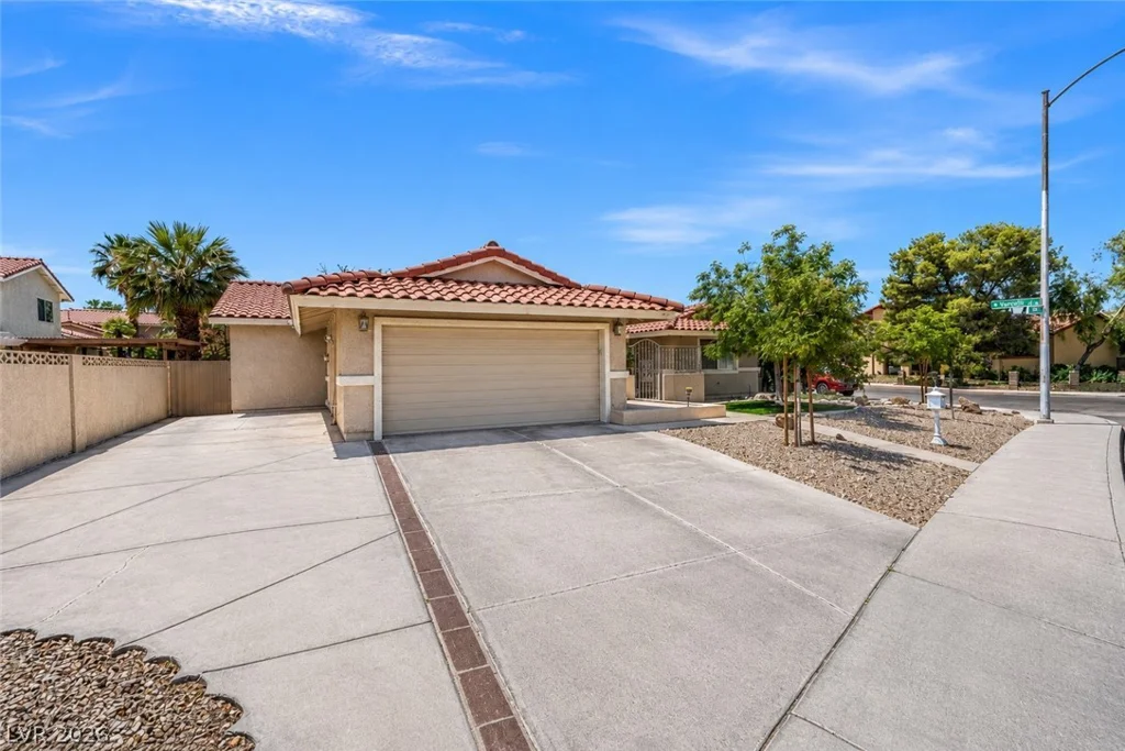 1512 Padova, Las Vegas, NV 89117
