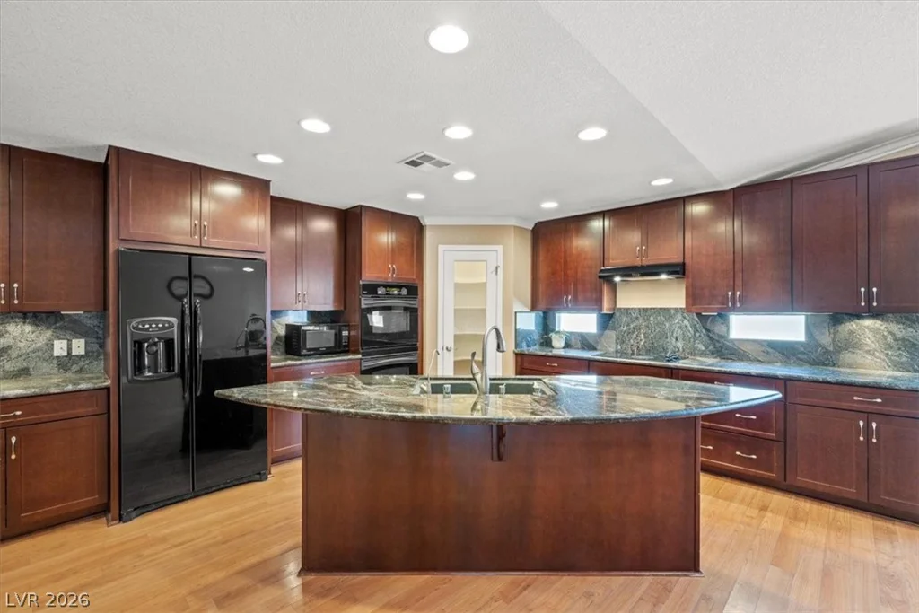 1512 Padova, Las Vegas, NV 89117