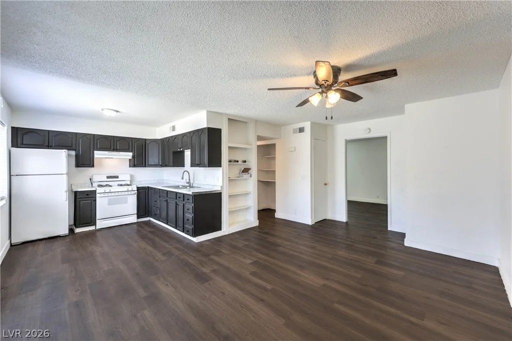 3505 Mercury, North Las Vegas, NV 89030