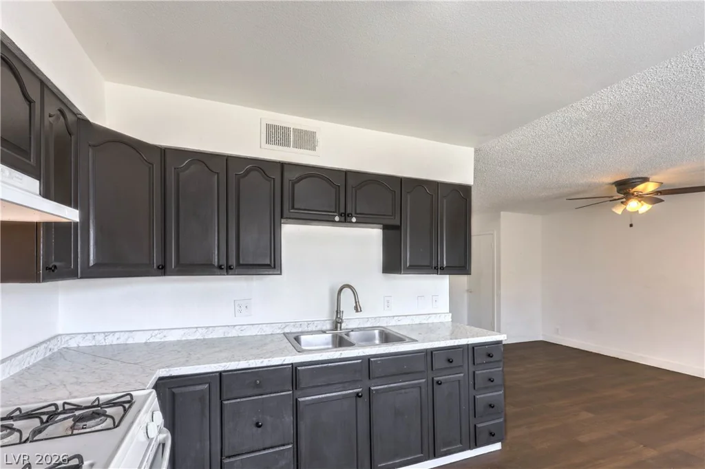 3505 Mercury, North Las Vegas, NV 89030