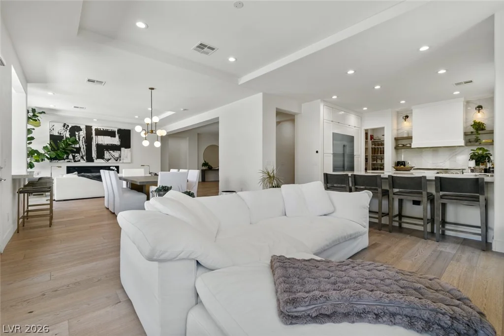 2797 Turtle Head Peak Dr, Las Vegas, NV 89135