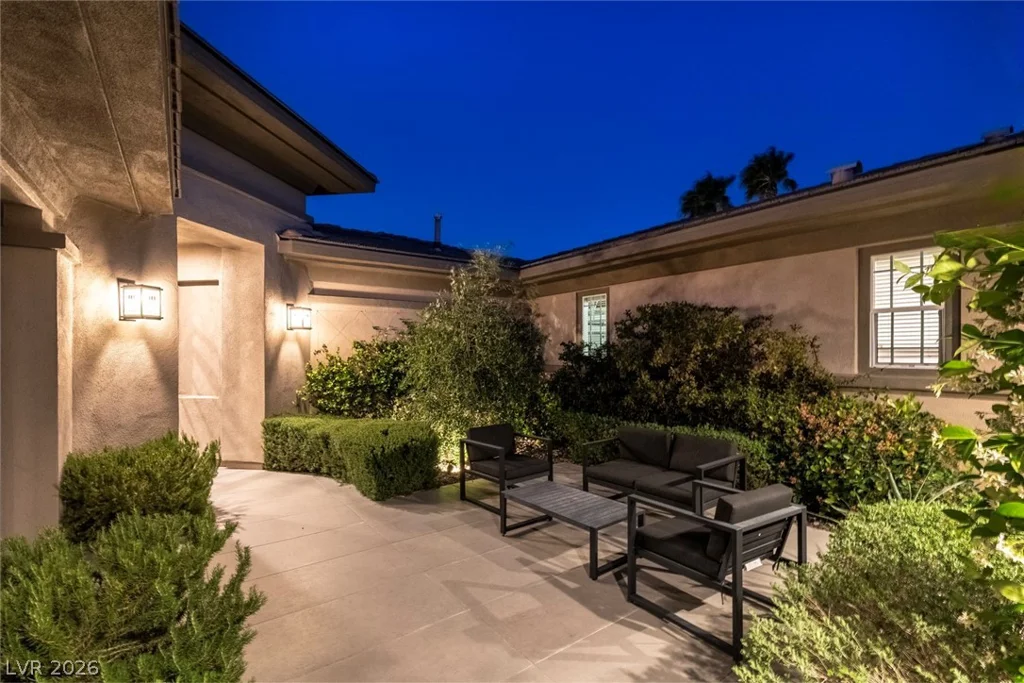 2797 Turtle Head Peak Dr, Las Vegas, NV 89135