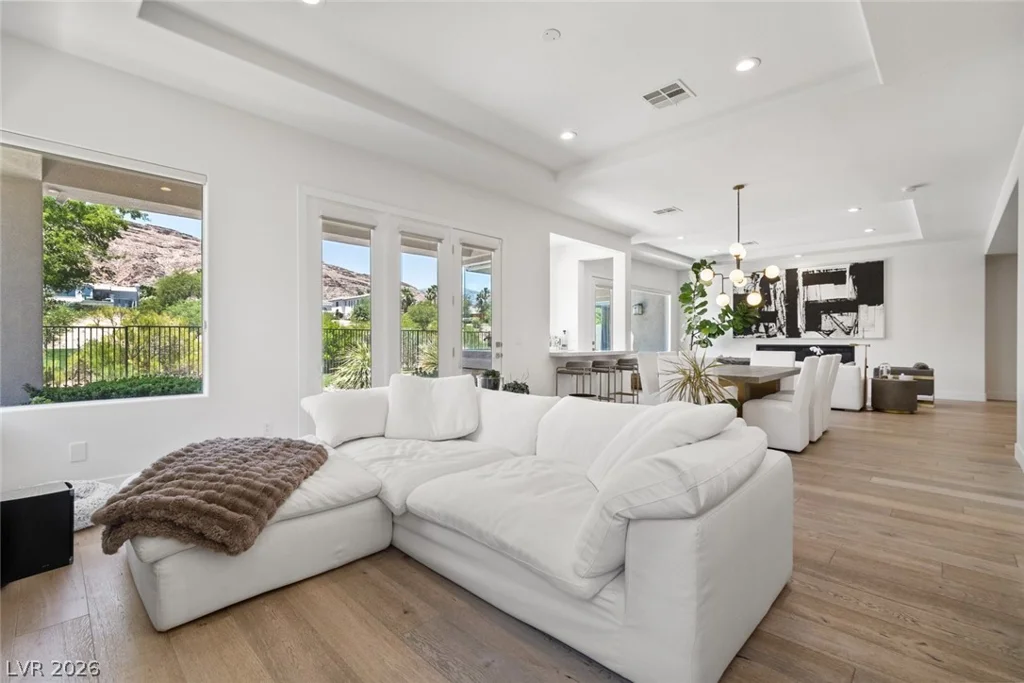 2797 Turtle Head Peak Dr, Las Vegas, NV 89135