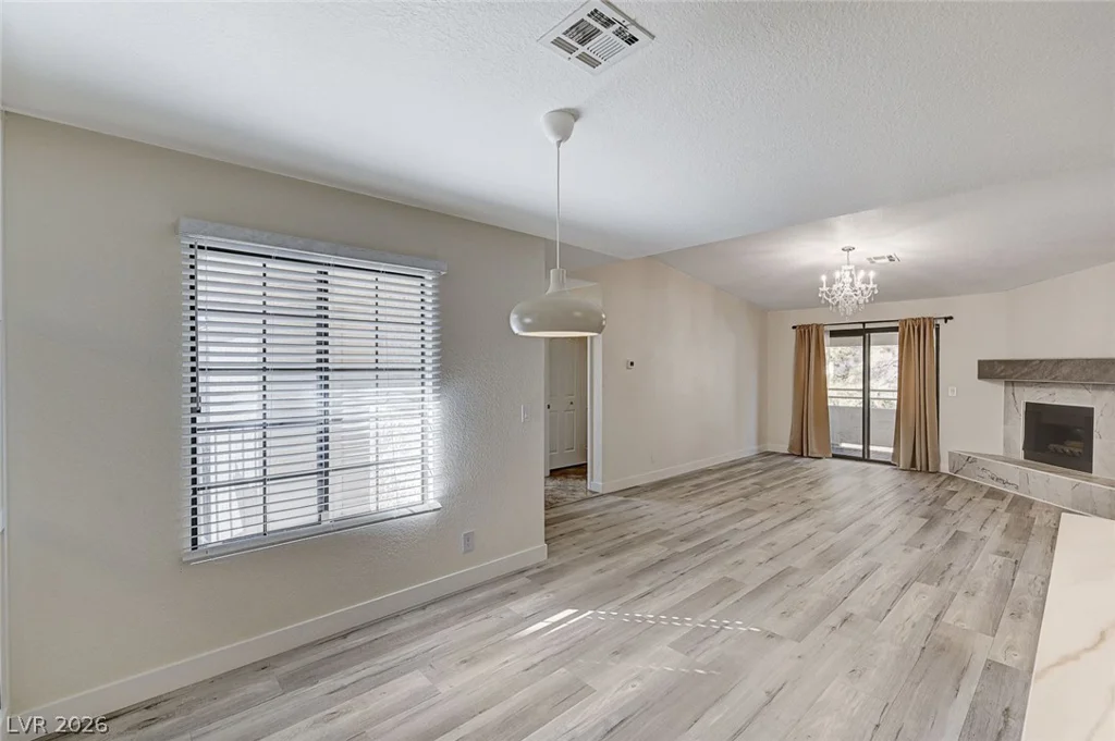 2633 Durango, Las Vegas, NV 89117