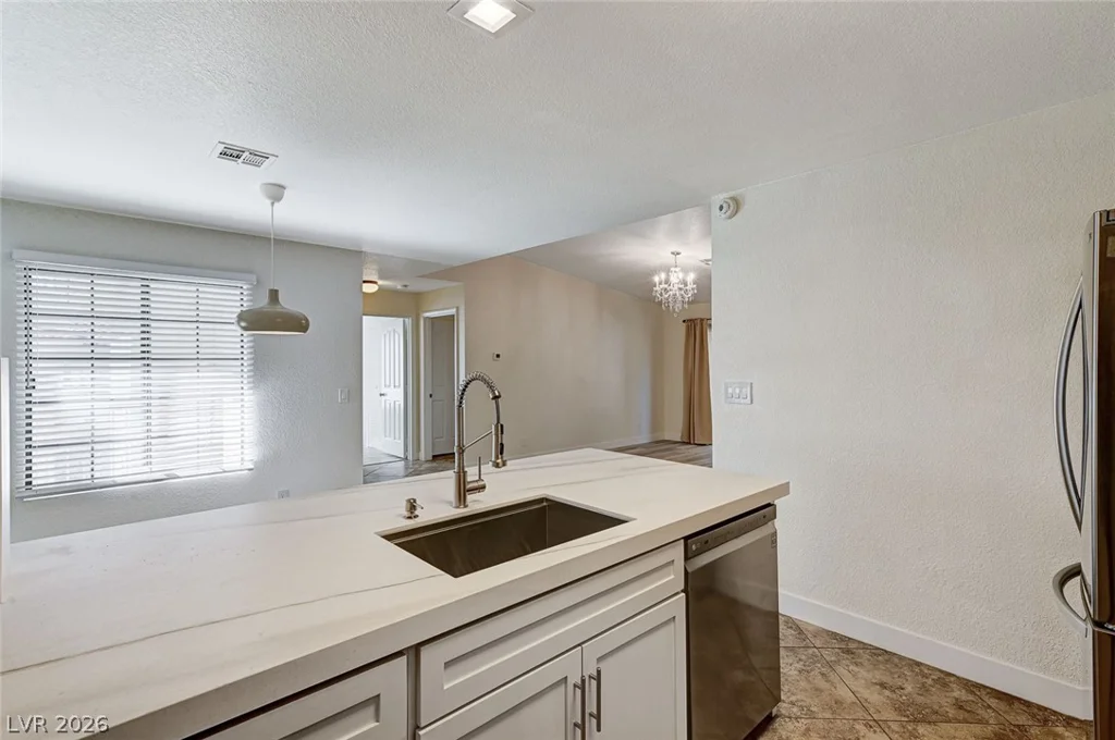 2633 Durango, Las Vegas, NV 89117