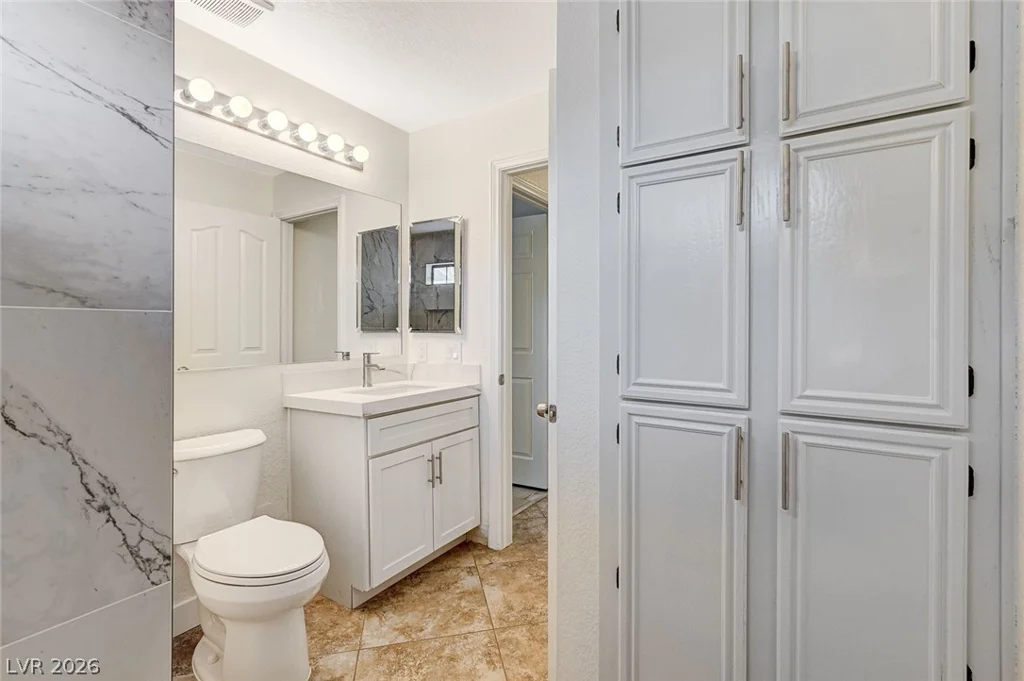 2633 Durango, Las Vegas, NV 89117