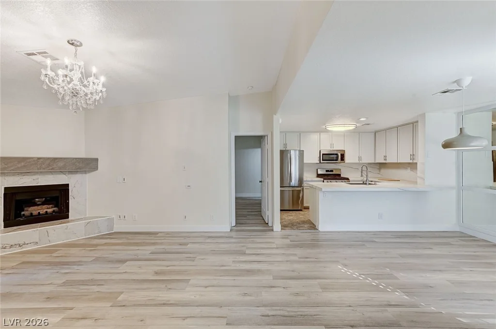 2633 Durango, Las Vegas, NV 89117
