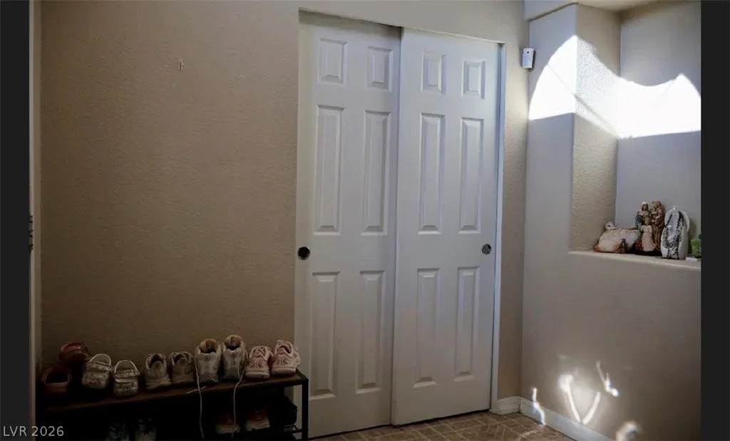 4964 Vista Flora, Las Vegas, NV 89121