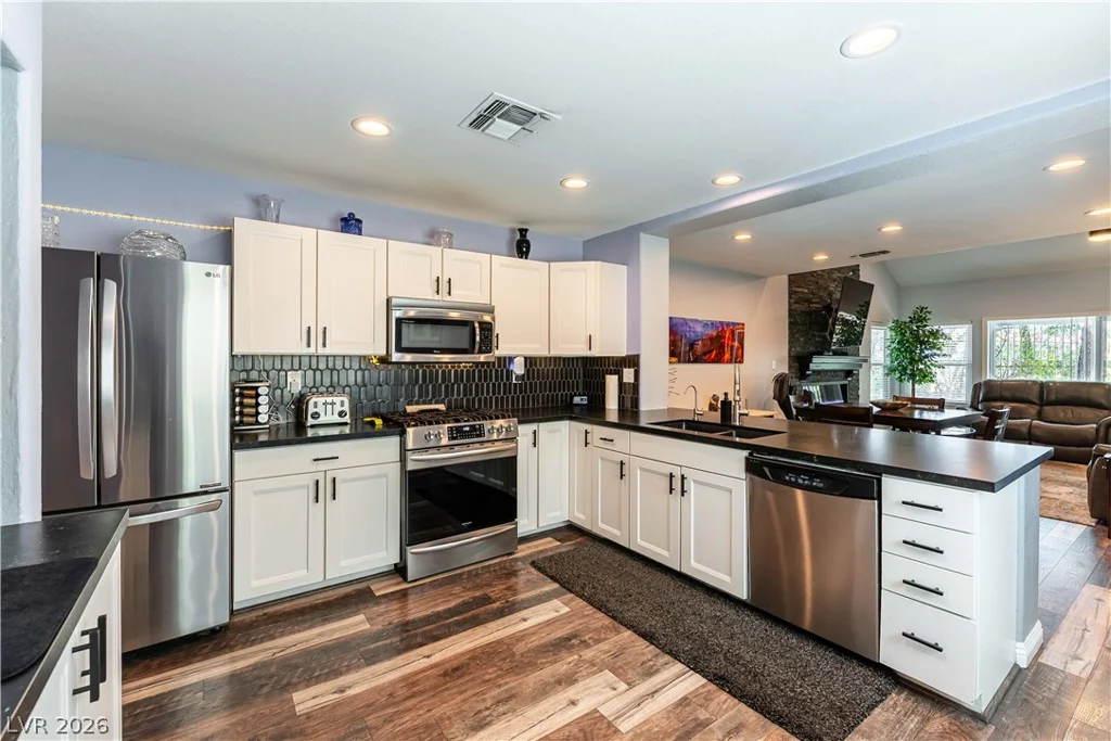 6956 Emerald Springs, Las Vegas, NV 89113