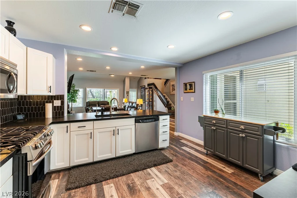 6956 Emerald Springs, Las Vegas, NV 89113