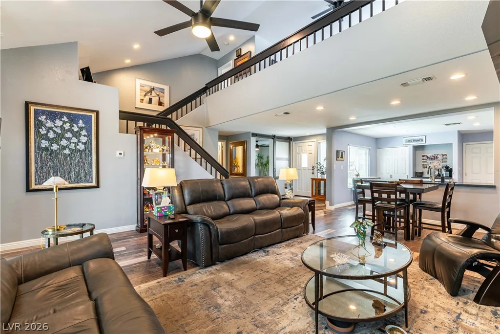 6956 Emerald Springs, Las Vegas, NV 89113